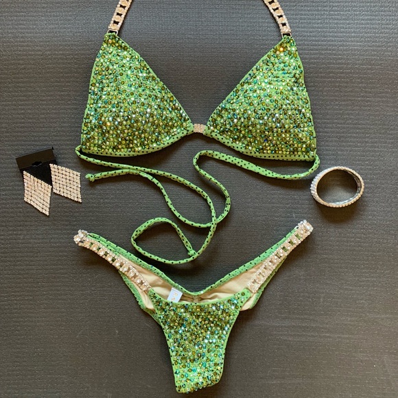 Never Worn Bikini Competition Luxury Suit - Picture 1 of 2
